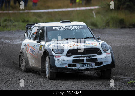 Omagh, Irland. Samstag, 22. September 2018. Alan Carmichael und Ivor Lamont (Mini-WM), die in Aktion auf der Bushwhacker Rallye 2018 Credit: Graham Service/Alamy leben Nachrichten Stockfoto