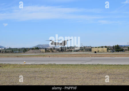 Athen, Griechenland, 22. September, 2018. Hellenic Air Force Chinook, Tanagra Airforce Base, Griechenland. Credit: Angelos Theofilatos/Alamy Leben Nachrichten. Stockfoto