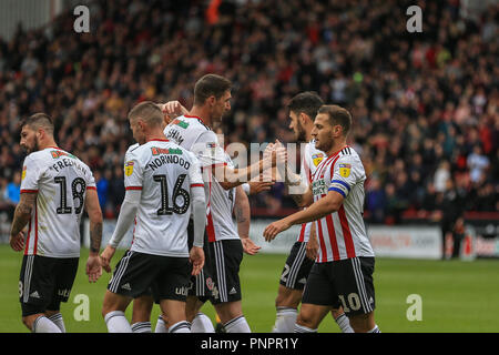 22. September 2018, Bramall Lane, Sheffield, England; Sky Bet Meisterschaft Sheffield United v Preston North End; Billy Sharp (10) von Sheffield United feiert sein Ziel es 1-0 Credit: Mark Cosgrove/News Bilder Redaktion nur verwenden keine Verwendung mit nicht autorisierten Audio-, Video-, Daten-, Spielpläne, Verein/liga Logos oder 'live' Dienstleistungen zu machen. On-line-in-Match auf 45 Bilder beschränkt, kein Video-Emulation. Keine Verwendung in Wetten, Spiele oder einzelne Verein/Liga/player Publikationen und alle englischen Fußball-Liga Bilder unterliegen dem DataCo Lizenz Stockfoto