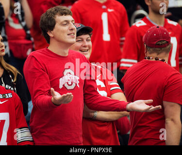 Columbus, Ohio, USA. 22 Sep, 2018. Eine Ohio Buckeye Ventilator an den NCAA Football Spiel zwischen der Tulane grüne Welle & Ohio State Buckeyes am Ohio Stadium in Columbus, Ohio. Brent Clark/Cal Sport Media/Alamy Live News Credit: Cal Sport Media/Alamy leben Nachrichten Stockfoto