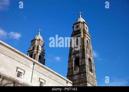 Türme der Kathedrale Mullingar, Kathedrale von Christus, dem König, Mullingar, Irland Stockfoto