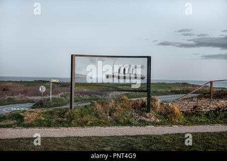 Alten Kopf von Kinsale, Cork, Irland. 04. April 2018. Eine Picture-Perf Skulptur der Liner Lusitania, die im Memorial Garden installiert wurde Stockfoto