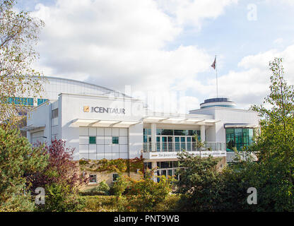 Cheltenham, UK: 15. September 2018: Die Centaur ist eine multi-werk Veranstaltungsort bei Cheltenham Racecourse entfernt. Es können 800 Personen Platz. Stockfoto