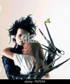 Original Film Titel: Edward mit den Scherenhänden. Englischer Titel: Edward mit den Scherenhänden. Jahr: 1990. Regie: Tim Burton. Stars: Winona Ryder; Johnny Depp. Quelle: 20th Century Fox/Album Stockfoto