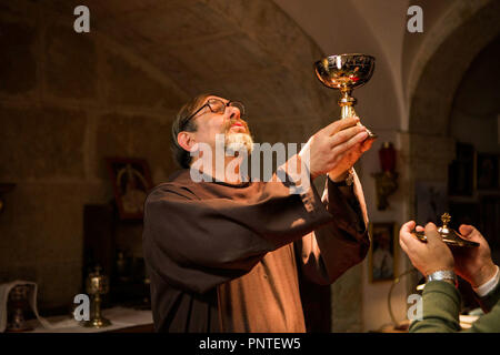 Original Film Titel: BAJE DIOS Y LO QUE VEA. Englischer Titel: BAJE DIOS Y LO QUE VEA. Jahr: 2017. Regisseur: CURRO VELAZQUEZ. Stars: KARRA ELEJALDE. Credit: Morena Films/TVE/TURANGA FILME/UNO EQUIS DIOS/VERGNE, Julio/Album Stockfoto