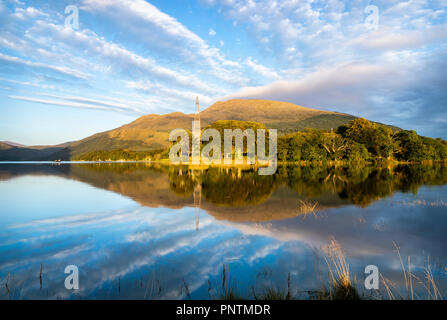 Loch Etive & River Awe with Reflections, Schottland Stockfoto