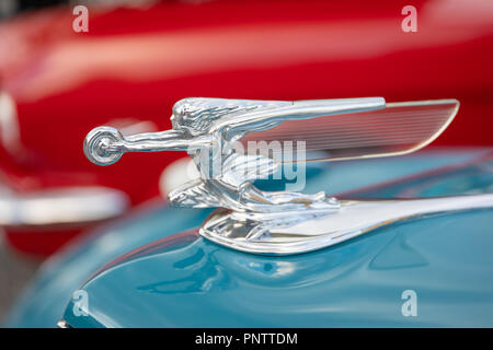 SEPTEMBER 21, 2018, Inverness, FL: Oldtimer, Nutzfahrzeuge, Importe, Hausangestellte, und ihre Besitzer und Gäste im Old Courthouse Square für Freitag zusammenbauen Stockfoto