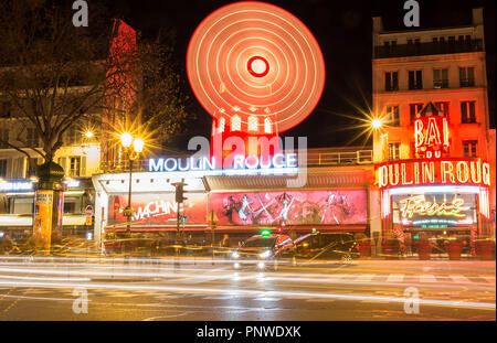 Das Moulin Rouge, Paris, Frankreich. Es ist ein berühmtes Kabarett 1889, Position im Pariser Rotlichtviertel Pigalle Stockfoto