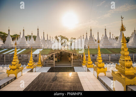 Sanda Muni-Tempel in Mandalay Stockfoto