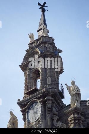 Spanien. Valencia. Los Santos Juanes Kirche. Origenes, aus dem 13. Jahrhundert. Künstlerische Periode, Barock. Umgebaut im 16. Jahrhundert von Antonio Palomino. Detail. Turm. Stockfoto