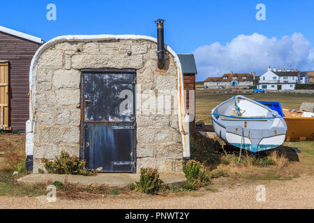 Isle of Portland Fischerboote, Angeln Schuppen, Leuchtturm, in der Nähe von Weymouth, Dorset, England, Großbritannien Stockfoto