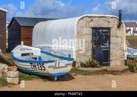 Isle of Portland Fischerboote, Angeln Schuppen, Leuchtturm, in der Nähe von Weymouth, Dorset, England, Großbritannien Stockfoto