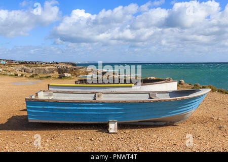 Isle of Portland Fischerboote, Angeln Schuppen, Leuchtturm, in der Nähe von Weymouth, Dorset, England, Großbritannien Stockfoto