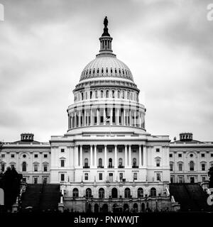 United States Capitol in Quadrat und Schwarz und Weiß, Washington DC, USA Stockfoto