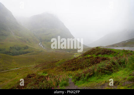 Glen Coe, Schottland im Nebel Stockfoto