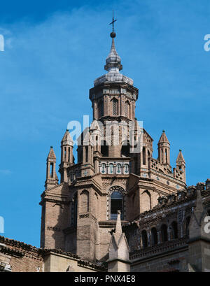 Mudejar Stil. Spanien. Kathedrale von Tarazona. Um 1235 auf den Resten eines römischen Tempels begonnen. Nach seiner Zerstörung im Jahre 1357 wurde zwischen dem XIV und XVI Jahrhundert. Blick auf den Dom. Zaragoza Provinz. Aragon. Stockfoto