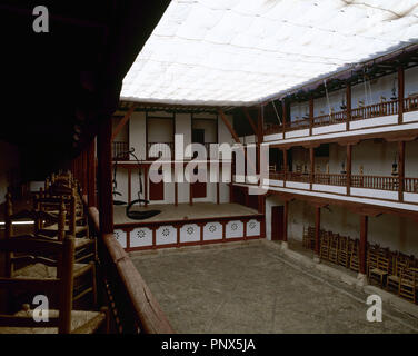 Open Air Komödie Theater (Corral De Comedias) (16. und 17. Jahrhundert). Corral Szene und Dressing Seite Boxen umgeben von 54 Holz- Stützen und Balken. Almagro. Spanien. Stockfoto