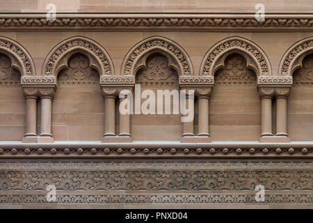 Aufwendigen Schnitzereien in den Stein in der New York State Capitol Building bei State Street und Washington Avenue in Albany, New York Stockfoto