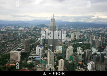 Stadtbild Blick von Kuala Lumpur City Centre (KLCC) vom KL Tower, Kuala Lumpur, Malaysia Stockfoto