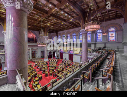 Das Haus der Assembly Chamber vom Balkon innerhalb der historischen New York State Capitol Building in Albany, New York Stockfoto