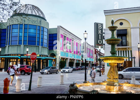 West Palm Beach Florida, The Square ehemals CityPlace, Shopping Shopper Shoppers Shops Märkte Markt kaufen Verkauf, Einzelhandelsgeschäft Stockfoto