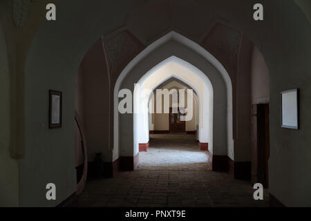 Taschkent, Usbekistan - Mai 02, 2017: Flur innerhalb des Abul Kasim Medrese. Stockfoto