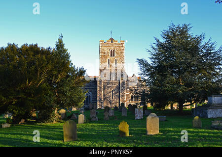 Kirche in Cliffe, Kent, England, UK im Winter, am späten Nachmittag an einem klaren Tag Stockfoto