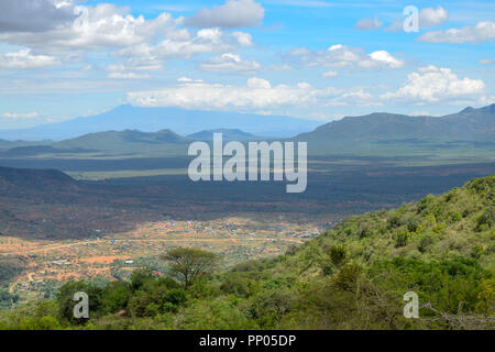 Mount Kilimanjaro von Namanga Stadt, Kenia Stockfoto