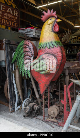 Hahn aus Metall Skulptur Stockfoto