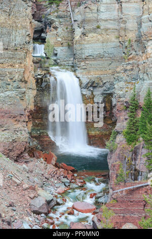 Wasserfall in der Schlucht der North Fork Blackfoot River in der Sündenbock Wüste in der Nähe von Ovando, Montana Stockfoto