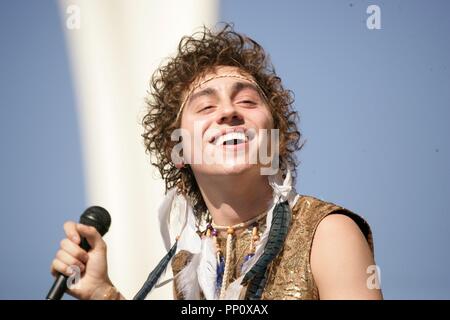 Las Vegas, USA. 22 Sep, 2018. Josh Kiszka von Greta Van Flotte auf der Bühne für 2018 iHeartRadio Music Festival und tagsüber Phase-SAT, MGM Festival Gelände, Las Vegas, NV 22. September 2018. Credit: JA/Everett Collection/Alamy leben Nachrichten Stockfoto