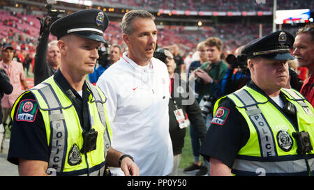 Columbus, Ohio, USA. 22 Sep, 2018. Ohio Zustand Roßkastanie Haupttrainer städtischer Meyer nach dem NCAA Football Spiel zwischen der Tulane grüne Welle & Ohio State Buckeyes am Ohio Stadium in Columbus, Ohio. Brent Clark/Cal Sport Media/Alamy Live News Credit: Cal Sport Media/Alamy leben Nachrichten Stockfoto