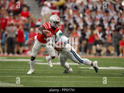 Columbus, Ohio, USA. 22 Sep, 2018. Ohio State Buckeyes zurück laufen Demario McCall (30) an den NCAA Football Spiel zwischen der Tulane grüne Welle & Ohio State Buckeyes am Ohio Stadium in Columbus, Ohio. JP Waldron/Cal Sport Media/Alamy Live News Credit: Cal Sport Media/Alamy leben Nachrichten Stockfoto