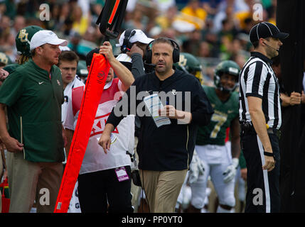 Waco, Texas, USA. 22 Sep, 2018. Baylor Bears Head Coach Matt Rhule während der ersten Hälfte des NCAA Football Spiel zwischen den Kansas Jayhawks und das Baylor Bären an McLane Stadion in Waco, Texas. Matthew Lynch/CSM/Alamy Live News Credit: Cal Sport Media/Alamy leben Nachrichten Stockfoto