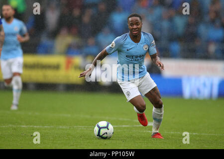 Cardiff, Großbritannien. 22 Sep, 2018. Raheem Sterling von Manchester City in Aktion. Premier League match, Cardiff City v Manchester City an der Cardiff City Stadion am Samstag, den 22. September 2018. Dieses Bild dürfen nur für redaktionelle Zwecke verwendet werden. Nur die redaktionelle Nutzung, eine Lizenz für die gewerbliche Nutzung erforderlich. Keine Verwendung in Wetten, Spiele oder einer einzelnen Verein/Liga/player Publikationen. pic von Andrew Obstgarten/Andrew Orchard sport Fotografie/Alamy Live news Credit: Andrew Orchard sport Fotografie/Alamy leben Nachrichten Stockfoto