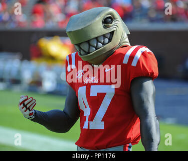 Oxford, MS, USA. 22 Sep, 2018. Ole Miss Maskottchen, landshark Tony, während der NCAA DI Spiel an - Vaught Hemingway Stadium in Oxford, MS. Ole Miss besiegt Kent Zustand, 38-17. Kevin Langley/CSM/Alamy Live News Credit: Cal Sport Media/Alamy leben Nachrichten Stockfoto