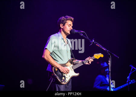 Raleigh, North Carolina, USA. 16 Aug, 2017. Musik Künstler JOHN MAYER führt in Raleigh, North Carolina als Teil seiner Tour 2017. John Clayton Mayer ist ein US-amerikanischer Sänger und Songwriter, Gitarrist und Musikproduzent. Credit: Andy Martin jr./ZUMA Draht/Alamy leben Nachrichten Stockfoto