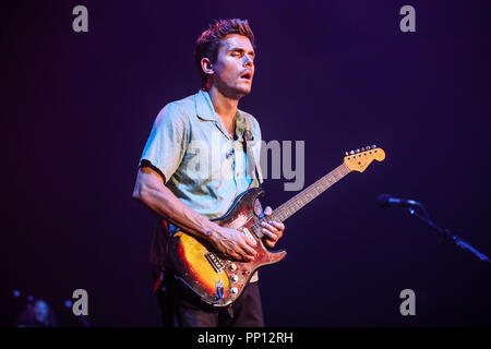 Raleigh, North Carolina, USA. 16 Aug, 2017. Musik Künstler JOHN MAYER führt in Raleigh, North Carolina als Teil seiner Tour 2017. John Clayton Mayer ist ein US-amerikanischer Sänger und Songwriter, Gitarrist und Musikproduzent. Credit: Andy Martin jr./ZUMA Draht/Alamy leben Nachrichten Stockfoto