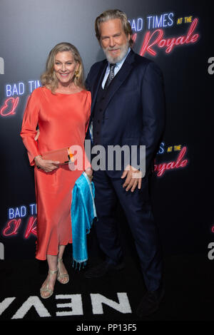 Susan Geston und Jeff Bridges nehmen an der Premiere von Twentieth Century Fox "Schlechte Zeiten im El Royale' bei TCL Chinese Theatre am 22. September 2018 in Hollywood, Kalifornien. Stockfoto