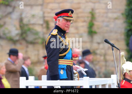 Bramham Park, Großbritannien. 22 Sep, 2018. Seine königliche Hoheit Prinz von Wales Besuch in Bramham Park eine Weihe Service zu besuchen und die Königinnen, die eigenen Yeomanry mit einem neuen Guidon zu präsentieren. Credit: Yorkshire Pics/Alamy leben Nachrichten Stockfoto