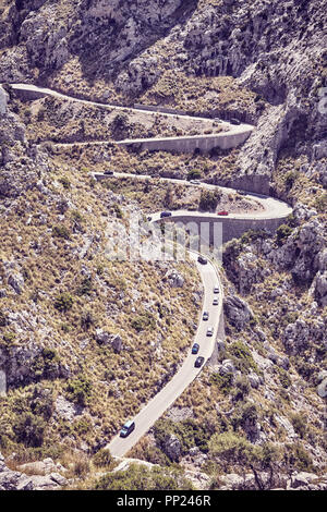 Gebirgsstrasse, Farbe getonte Bild, Mallorca, Balearen, Spanien. Stockfoto