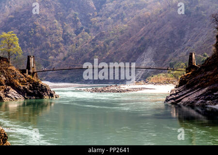 Rafting am Ganga Fluss während der Sommer in Rishikesh Stockfoto