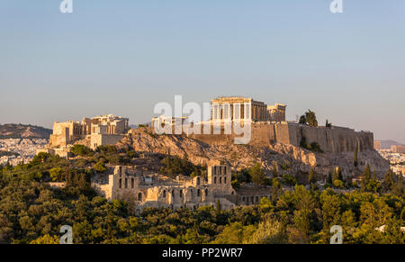 Der Akropolis von Athen, vom Hügel der Musen gesehen Stockfoto