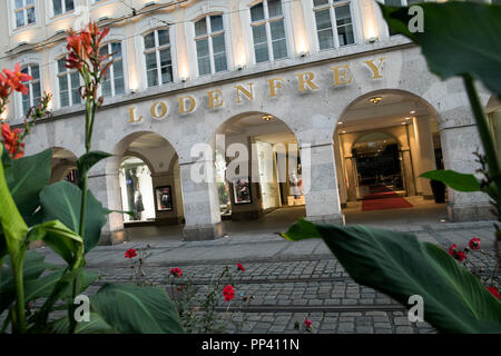 Ein logo Zeichen außerhalb eines die Lodenfrey Department Store in München, Deutschland, am 27. August 2018. Stockfoto