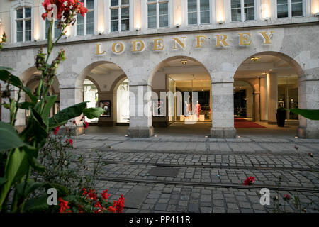 Ein logo Zeichen außerhalb eines die Lodenfrey Department Store in München, Deutschland, am 27. August 2018. Stockfoto