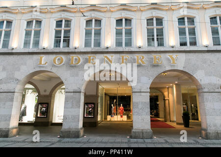 Ein logo Zeichen außerhalb eines die Lodenfrey Department Store in München, Deutschland, am 27. August 2018. Stockfoto