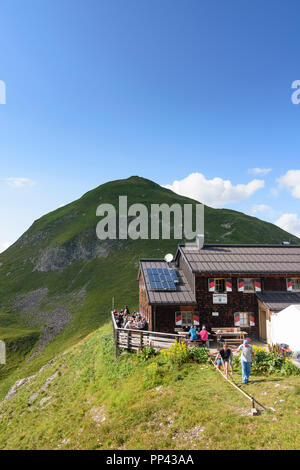 Lechtaler Alpen, Lechtaler Alpen: Berghütte Memminger Hütte, Berg Seekogel, Region TirolWest, Tirol, Tirol, Österreich Stockfoto