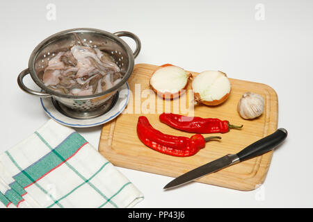 Frisches Gemüse mit Octopus. Schritt für Schritt. zubereitetes Gericht: BWCDH 6 Stockfoto
