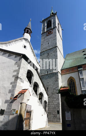 Schwaz: Kapelle Totenkapelle (Michael-Veitskapelle), Kirche Maria Himmelfahrt (Maria Himmelfahrt), Silberregion Karwendel, Karwendel Silber Region, Ti Stockfoto