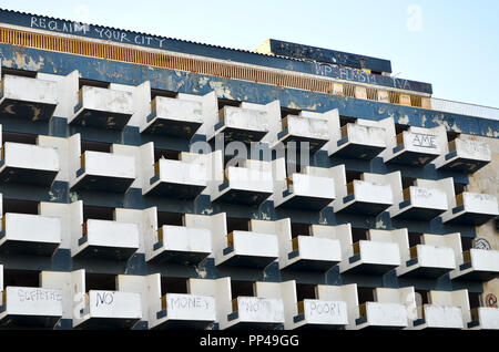 Verlassene Gehäuse Entwicklung in Lagos, Portugal: eine Abbildung der realen Zustand Spekulationsblase, die in vielen Ländern im Süden ausbreiten Stockfoto